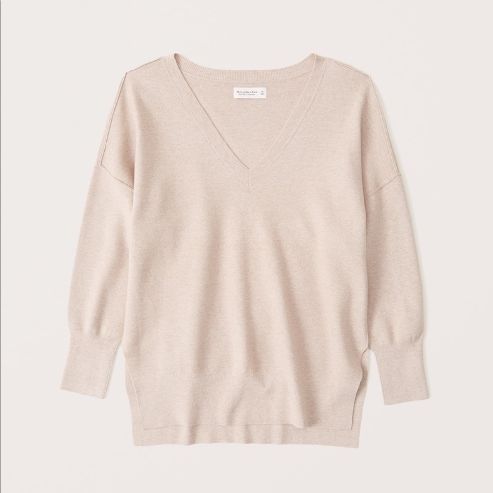 Abercrombie LuxeLoft Oversized Legging-Friendly V-Neck Sweater cream size small